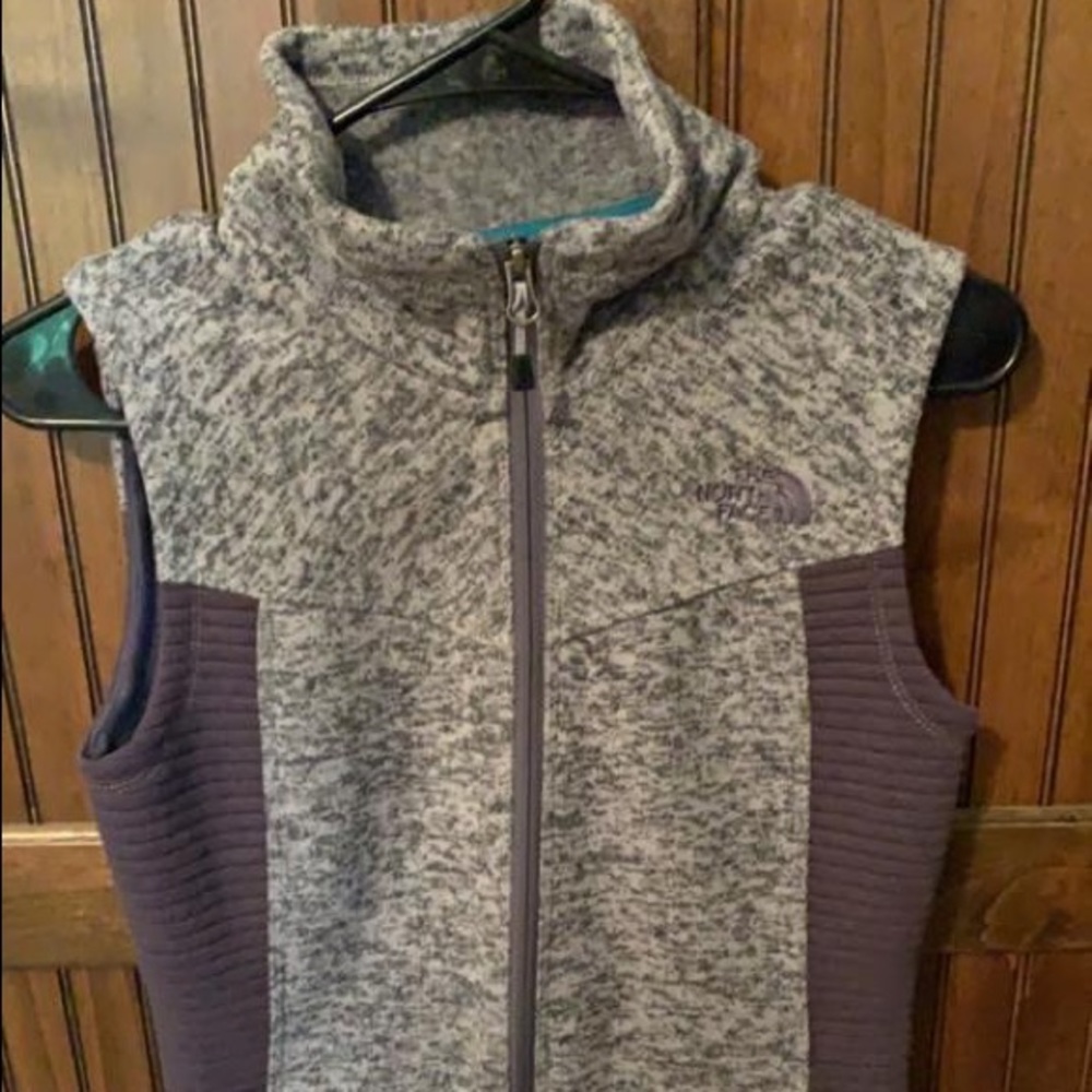 North face vest. Size xs.